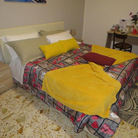 B & B Leti 巴蒂帕利亚 外观 照片