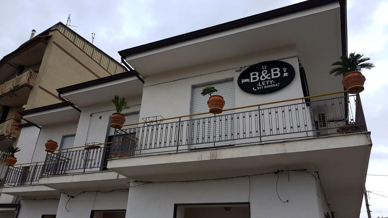 B & B Leti 巴蒂帕利亚 外观 照片